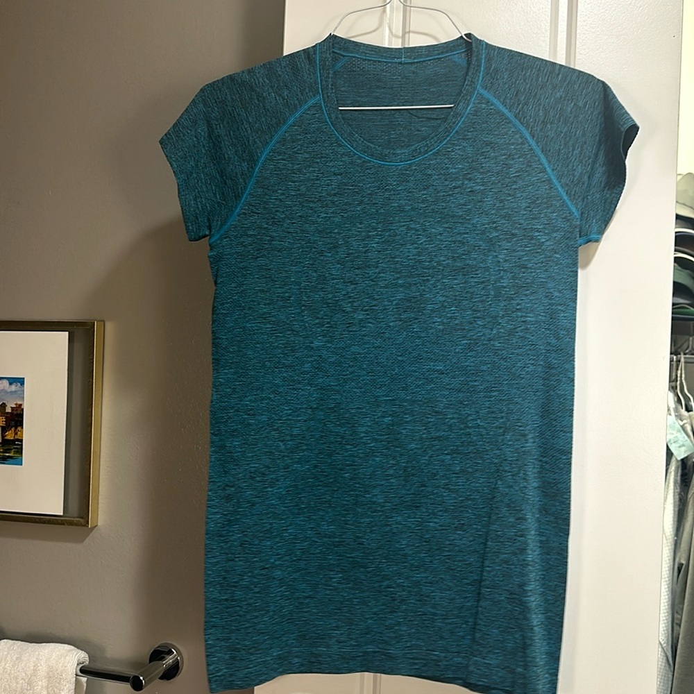 Lululemon top